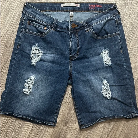 Women’s Distressed Denim Shorts Mid Rise Blue Jean Size 12 - Picture 2 of 6